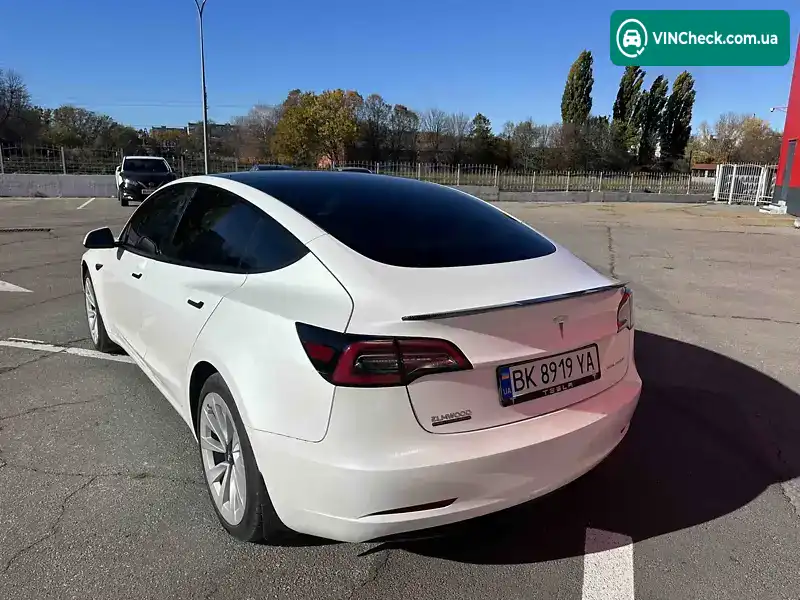 Tesla Model 3 2022, фото з оголошення 2 з 4, VIN 5YJ3E1EB3NF195728