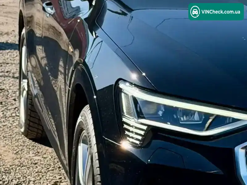 Audi e-tron 2021, фото з оголошення 2 з 16, VIN WAUZZZGE5NB000510