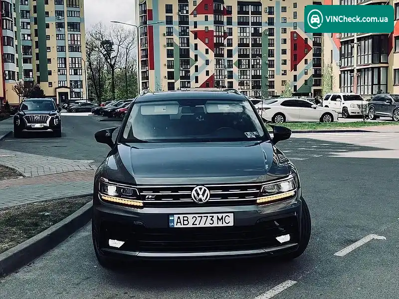 Volkswagen Tiguan 2018, фото з оголошення 2 з 20, VIN 3VV2B7AX4JM161930