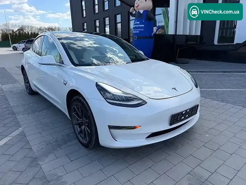 Tesla Model 3 2020, фото з оголошення 2 з 9, VIN 5YJ3E1EB5LF719961