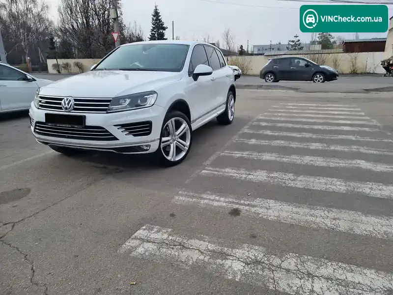 Volkswagen Touareg 2015, фото з оголошення 1 з 20, VIN WVGZZZ7PZGD023388
