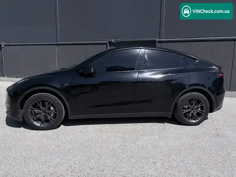 Tesla Model Y 2025, фото з оголошення 2 з 15, VIN 7SAYGDEE7SF300216