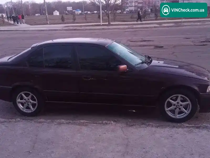 BMW 3 Series 1996, фото з оголошення 2 з 4, VIN WBAAH3106C7799465