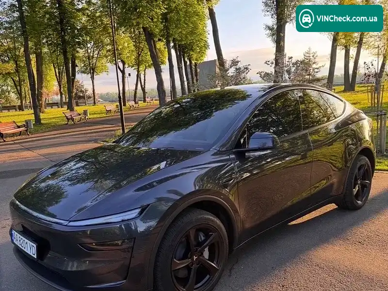 Tesla Model Y 2025, фото з оголошення 2 з 20, VIN 7SAYGDEE6TF325724