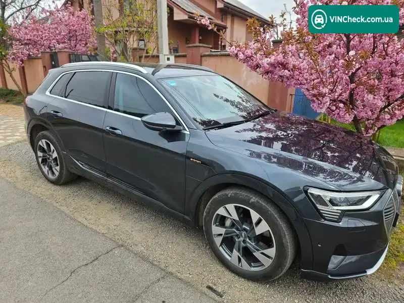 Audi e-tron 2020, фото з оголошення 2 з 18, VIN WAUZZZGE0LB040359