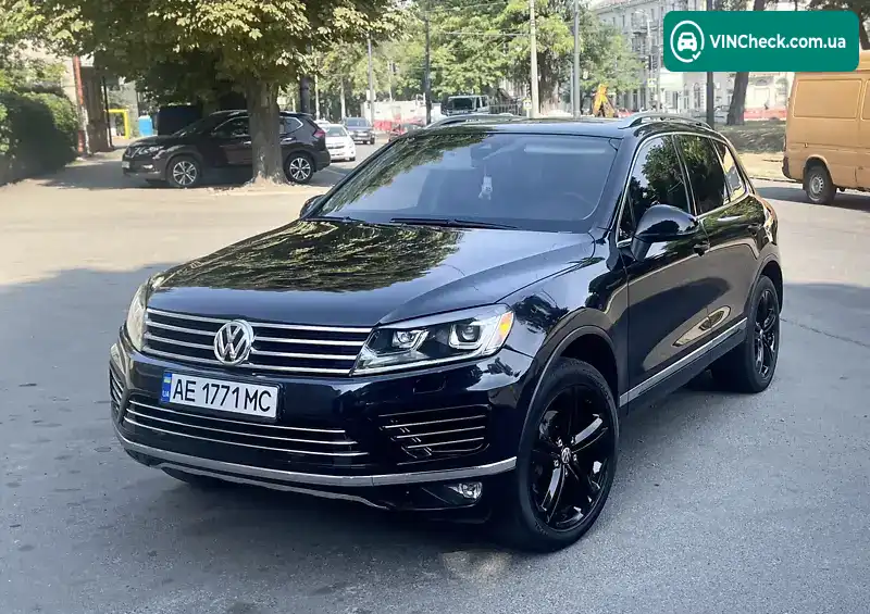 Volkswagen Touareg 2015, фото з оголошення 1 з 20, VIN WVGEF9BPXGD010178
