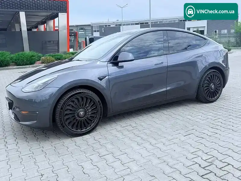 Tesla Model Y 2023, фото з оголошення 1 з 21, VIN 7SAYGAEE0PF961222