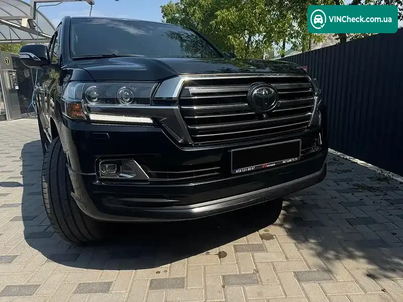 Toyota Land Cruiser 2018, фото з оголошення 1 з 11, VIN JTMCV02J204257335
