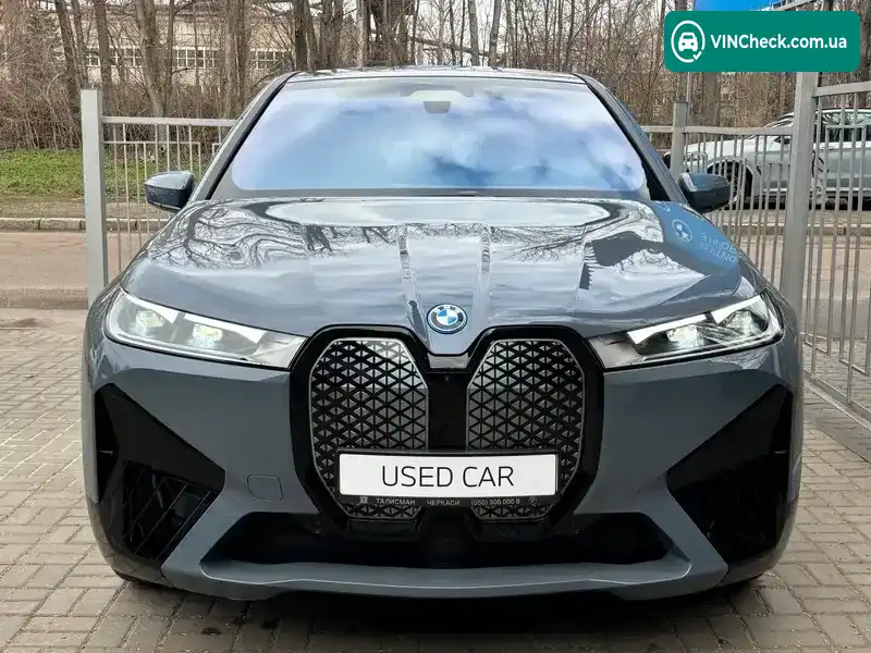 BMW iX 2023, фото з оголошення 2 з 21, VIN WBY11CF090CM86556