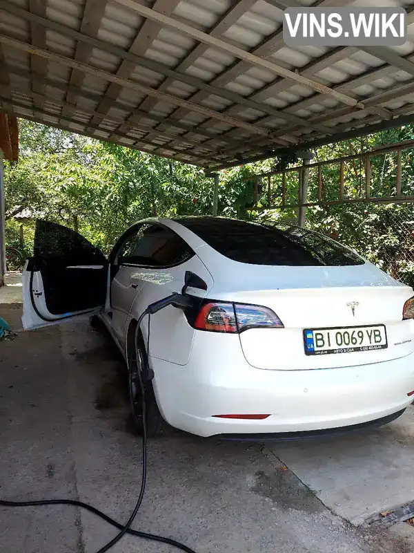 Tesla Model 3 2021, фото з оголошення 2 з 16, VIN 5YJ3E1EB8MF975786