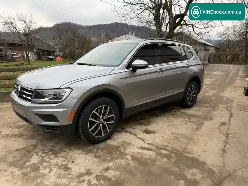 Volkswagen Tiguan 2021, фото з оголошення 2 з 17, VIN 3VV3B7AX8MM103764