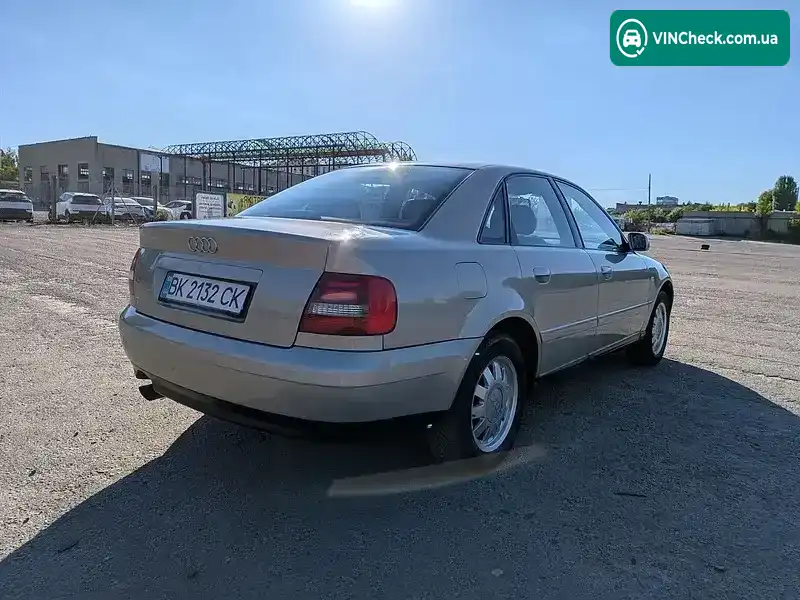 Audi A4 2000, фото з оголошення 1 з 14, VIN WAUZZZ8DZXA232167