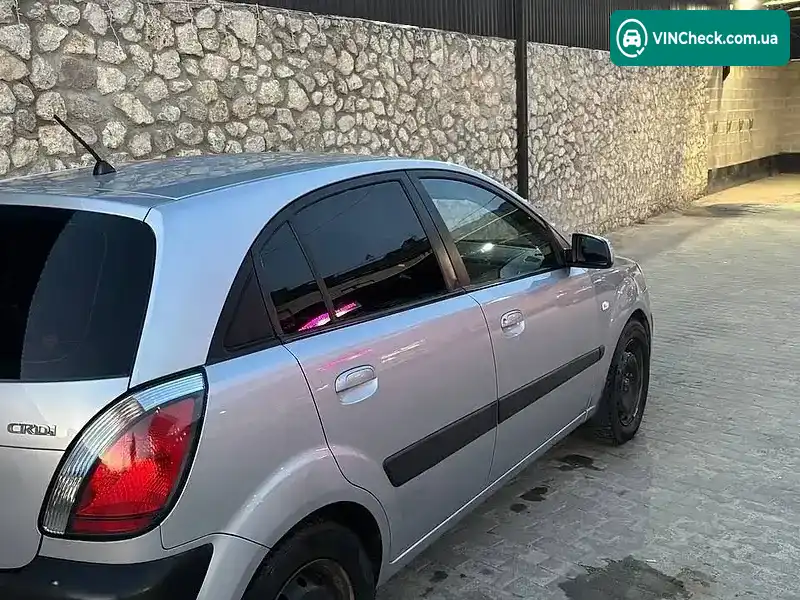 Kia Rio 2006, фото з оголошення 2 з 6, VIN KNEDE244266129679