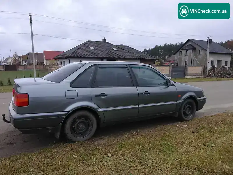 Volkswagen Passat 1994, фото з оголошення 2 з 6, VIN WVWZZZ3AZRE160596