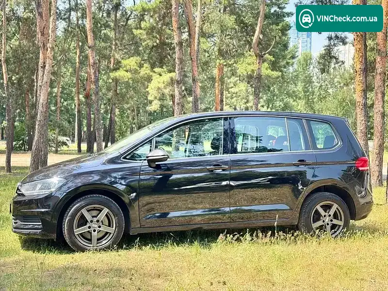 Volkswagen Touran 2016, фото з оголошення 1 з 17, VIN WVGZZZ1TZHW014760