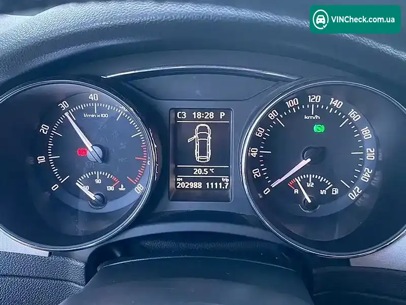 Skoda Superb 2011, фото з оголошення 2 з 21, VIN TMBJH73T9C9019206