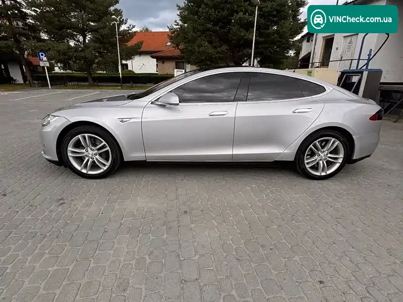 Tesla Model S 2013, фото з оголошення 2 з 20, VIN 5YJSA1CG9DFP06427