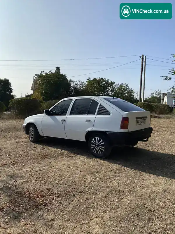 Opel Kadett 1988, фото з оголошення 2 з 11, VIN W0L000034J2803101