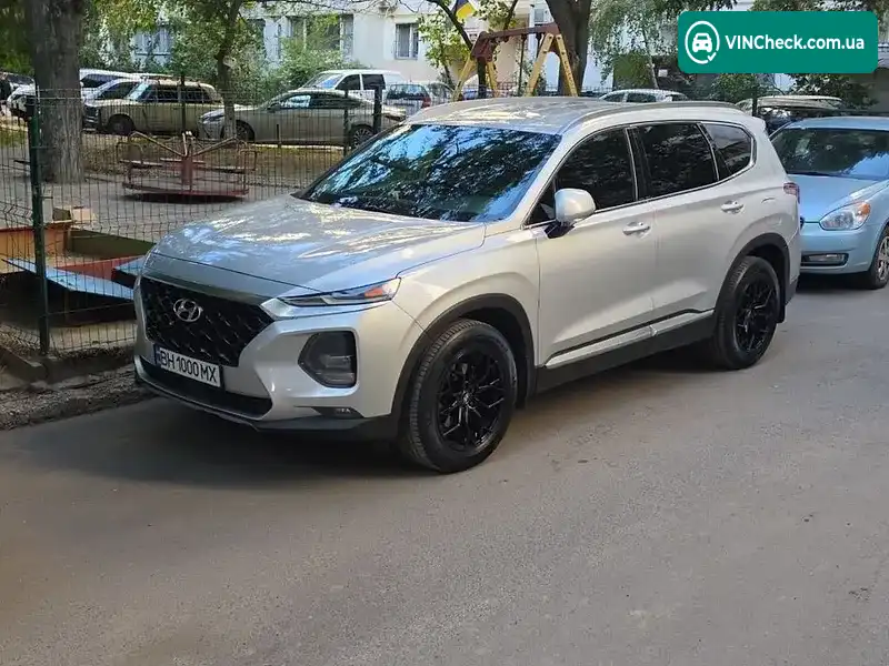 Hyundai Santa FE 2018, фото з оголошення 2 з 11, VIN 5NMS33AD1KH059399