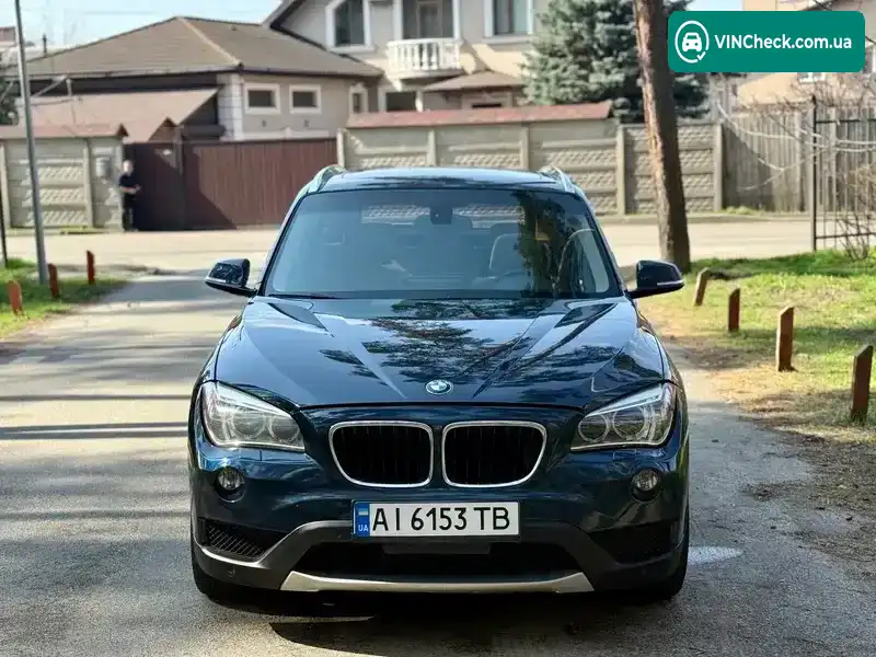 BMW X1 2012, фото з оголошення 2 з 21, VIN WBAVL1C58DVR87477