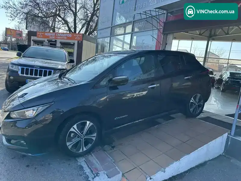 Nissan Leaf 2020, фото з оголошення 2 з 21, VIN SJNFAAZE1U0101737