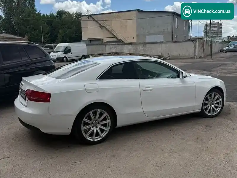 Audi A5 2011, фото з оголошення 2 з 20, VIN WAULFAFR4BA070117