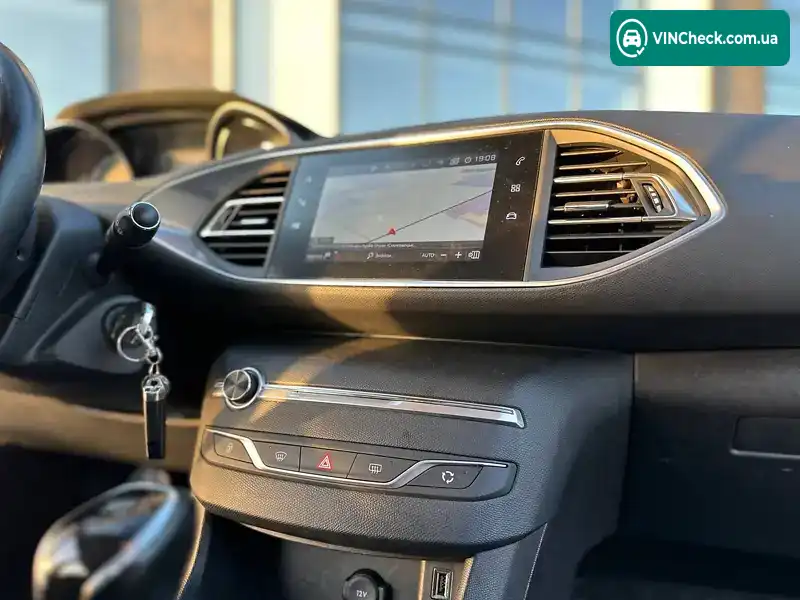 Peugeot 308 2020, фото з оголошення 2 з 20, VIN VF3LCYHZJLS158353