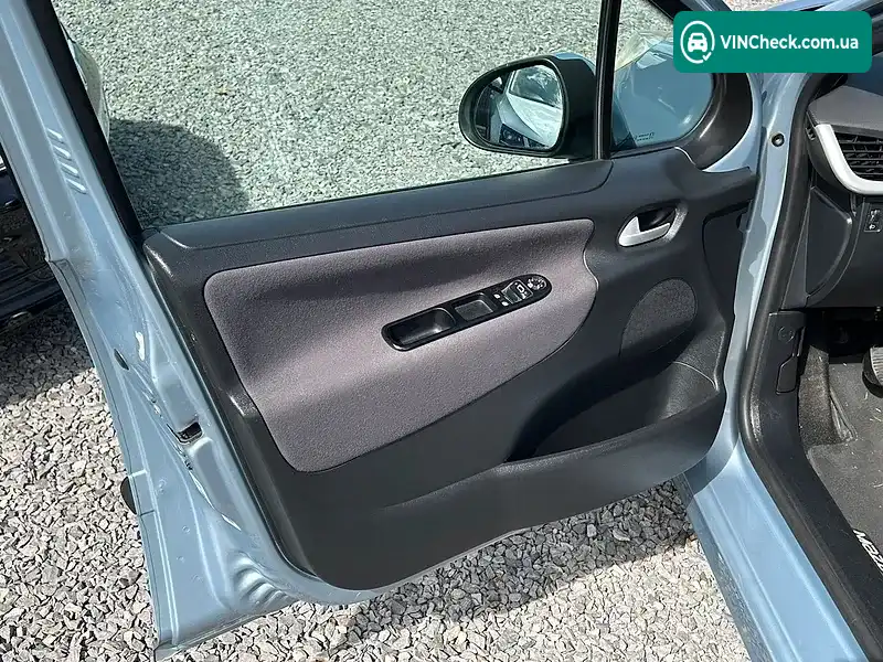 BMW 5 Series 2007, фото з оголошення 1 з 5, VIN WBANX11090CX87967