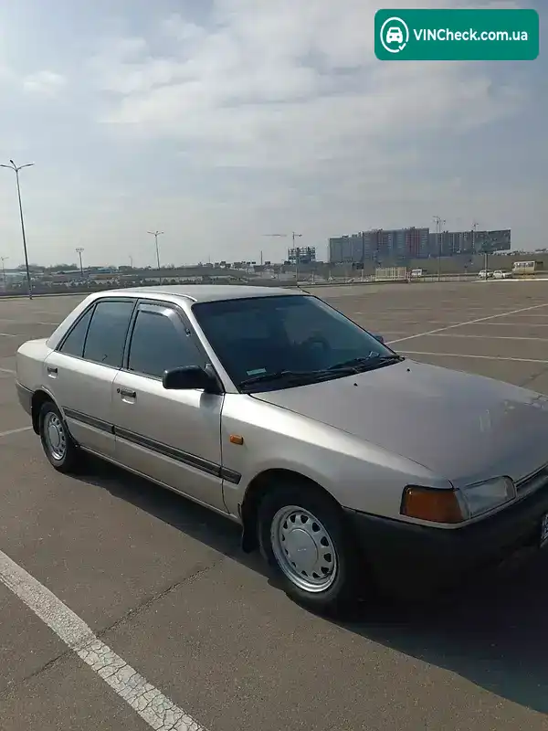 Mazda 323 1993, фото з оголошення 1 з 9, VIN JMZBG124200773456