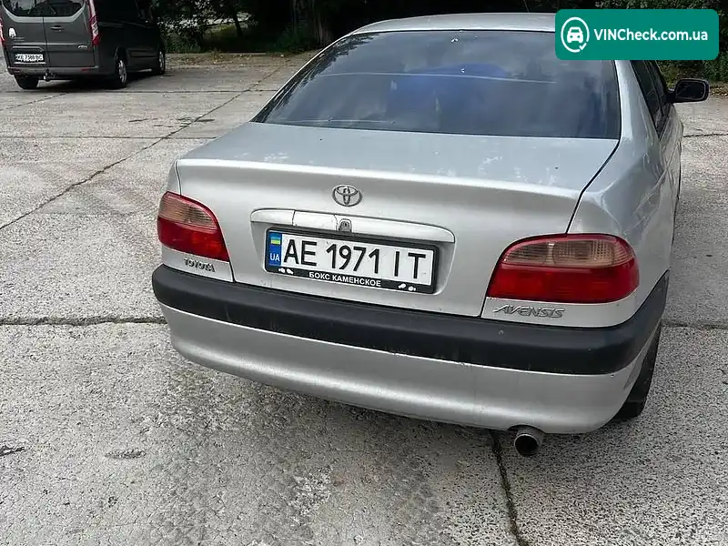 Toyota Avensis 2000, фото з оголошення 2 з 7, VIN SB153ZBN10E011845