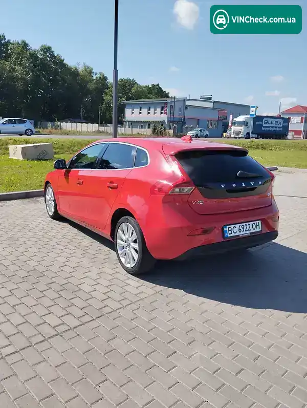 Volvo V40 2015, фото з оголошення 2 з 21, VIN YV1MV74L1G2285815