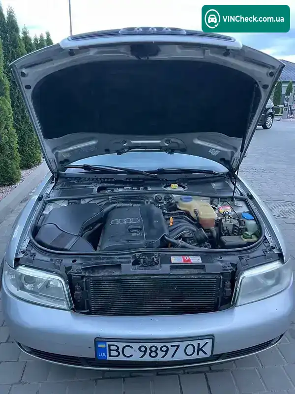 Audi A4 2000, фото з оголошення 2 з 8, VIN WAUZZZ8DZYA132104