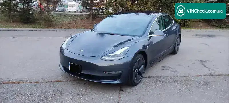 Tesla Model 3 2018, фото з оголошення 2 з 13, VIN 5YJ3E1EB5JF113850