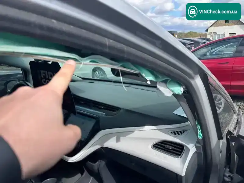 Chevrolet Bolt EV 2017, фото з оголошення 2 з 20, VIN 1G1FX6S01H4147639