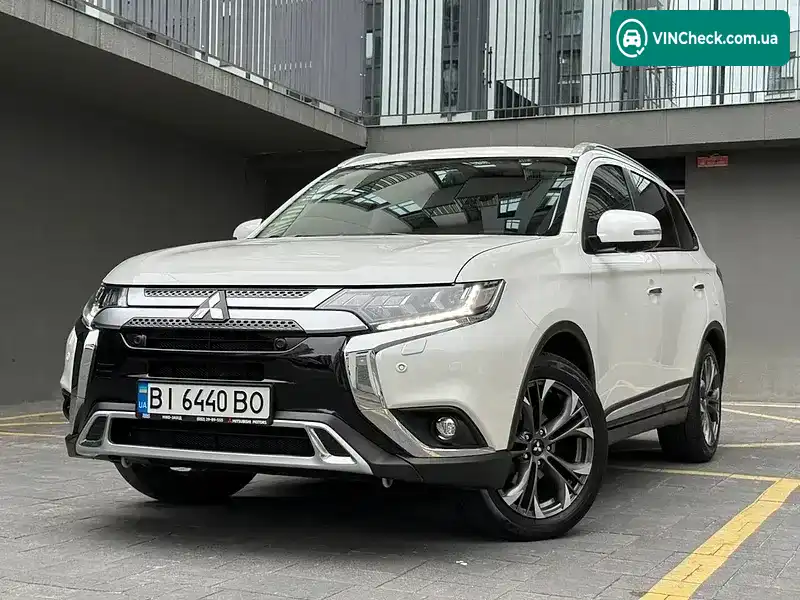 Mitsubishi Outlander 2019, фото з оголошення 1 з 20, VIN JMBXTGF3WLZ000349