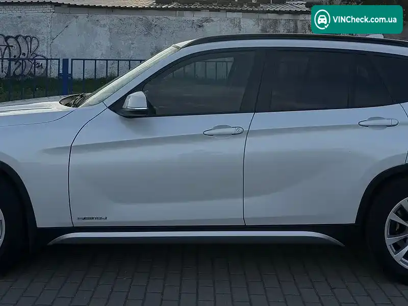 BMW X1 2013, фото з оголошення 2 з 18, VIN WBAVN71000VX06612