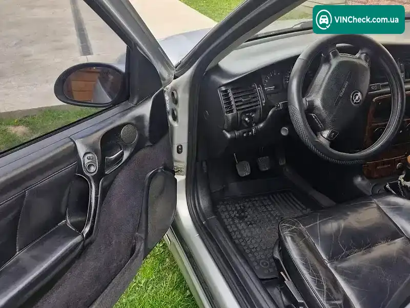 Opel Vectra 2001, фото з оголошення 2 з 20, VIN W0L0JBF3511128893
