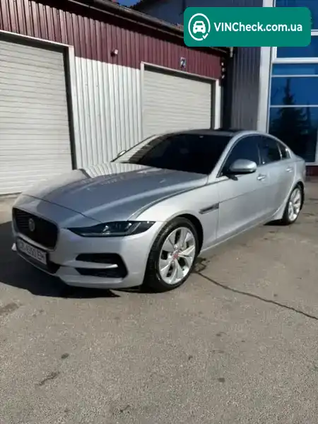 Jaguar XE 2019, фото з оголошення 2 з 20, VIN SAJAJ4FX4LCP61308