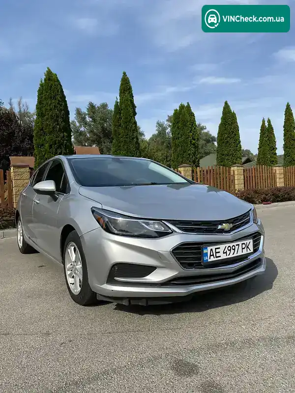 Chevrolet Cruze 2018, фото з оголошення 1 з 18, VIN 3G1BE6SM7JS652422