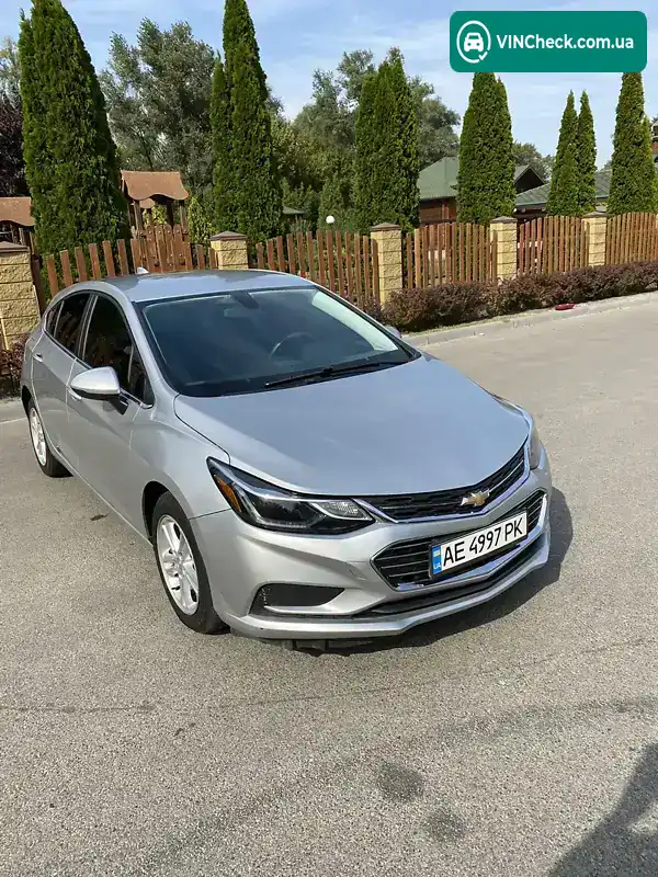 Chevrolet Cruze 2018, фото з оголошення 2 з 18, VIN 3G1BE6SM7JS652422