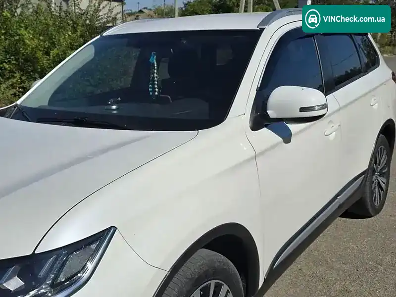 Mitsubishi Outlander 2020, фото з оголошення 2 з 17, VIN JMBXTGF3WLZ000745