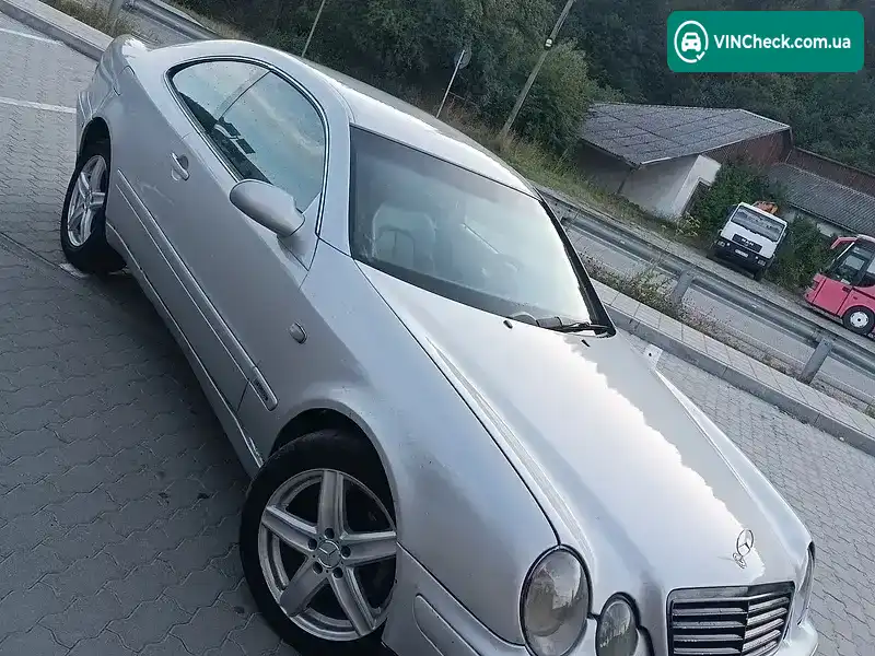 Mercedes-Benz CLK-Class 1998, фото з оголошення 2 з 9, VIN WDB2083351F039173