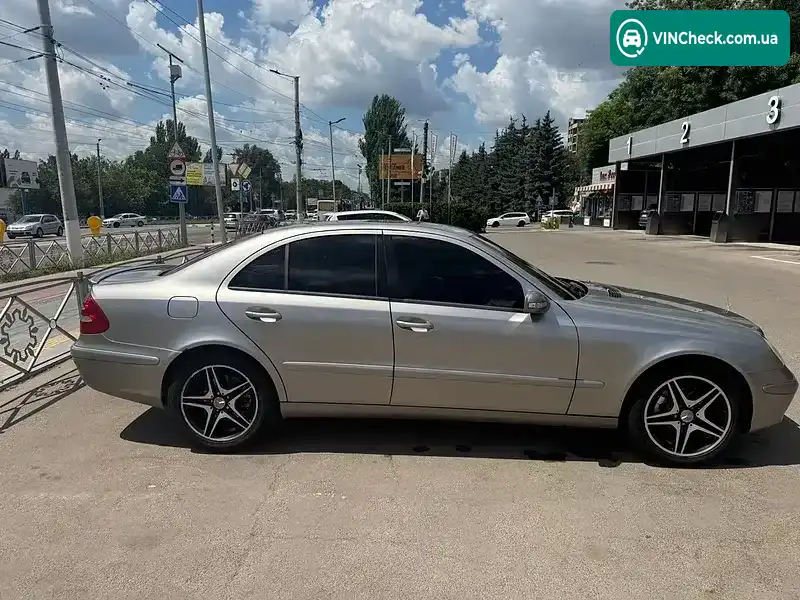 Mercedes-Benz E-Class 2005, фото з оголошення 2 з 20, VIN WDB2110221A885301