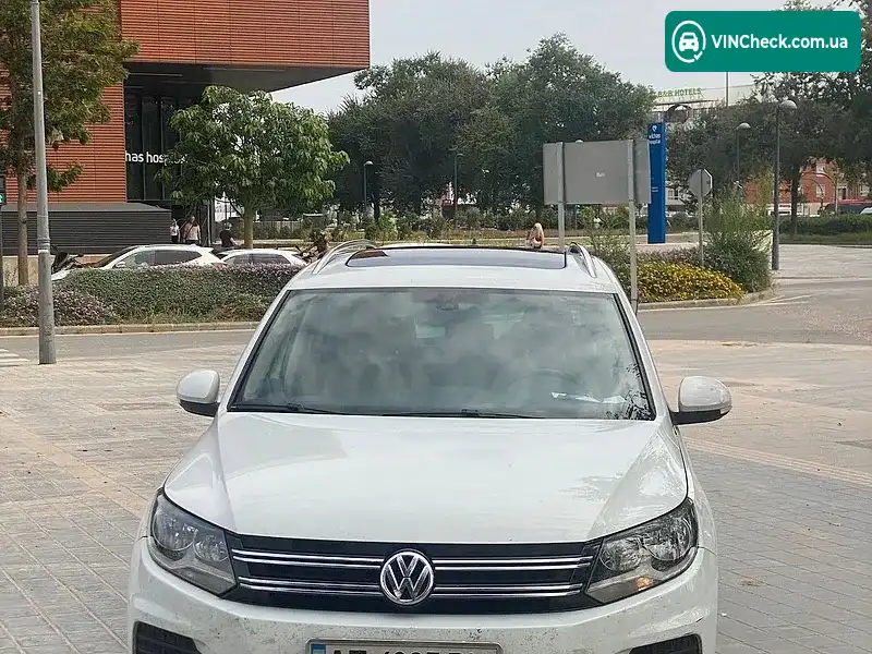Volkswagen Tiguan 2017, фото з оголошення 1 з 10, VIN WVGSV7AX9HK041740