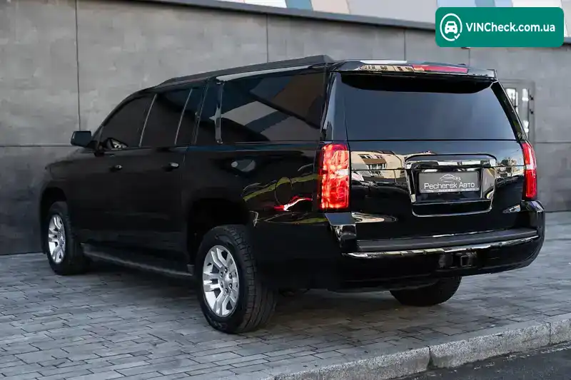 Chevrolet Suburban 2015, фото з оголошення 2 з 21, VIN 1GNSKJKC3FR660898