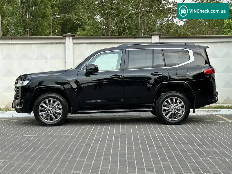 Toyota Land Cruiser 2023, фото з оголошення 2 з 20, VIN JTMABABJ704070047