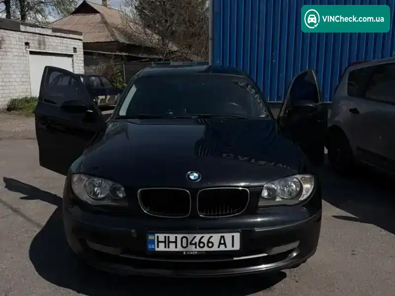 BMW 1 Series 2009, фото з оголошення 2 з 15, VIN WBAUH31020E329311