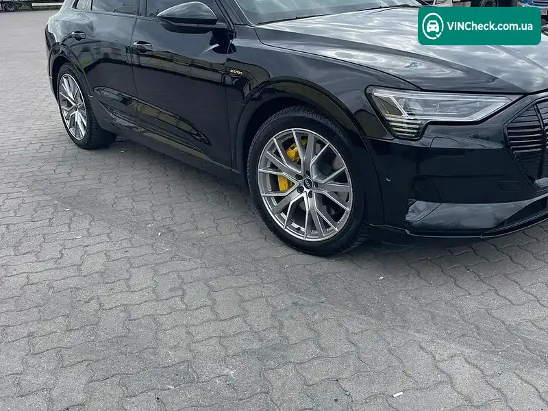 Audi e-tron 2020, фото з оголошення 1 з 20, VIN WA1VAAGE0MB016455