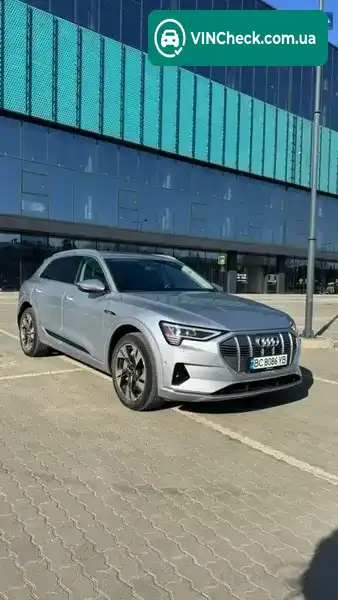 Audi e-tron 2022, фото з оголошення 2 з 21, VIN WA1LAAGE5PB017709