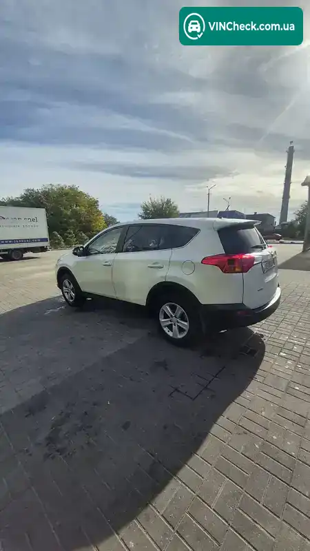 Toyota RAV4 2013, фото з оголошення 2 з 21, VIN JTMDAREV20D019570